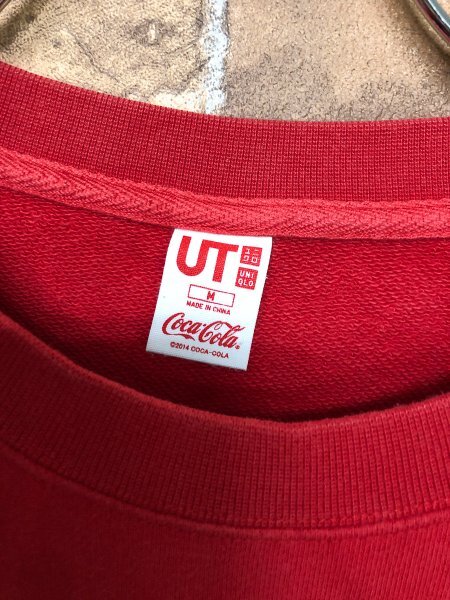 UT UNIQLO ユニクロ × Coca-Cola コカコーラ メンズ プリント トレーナー M 赤 綿_画像2