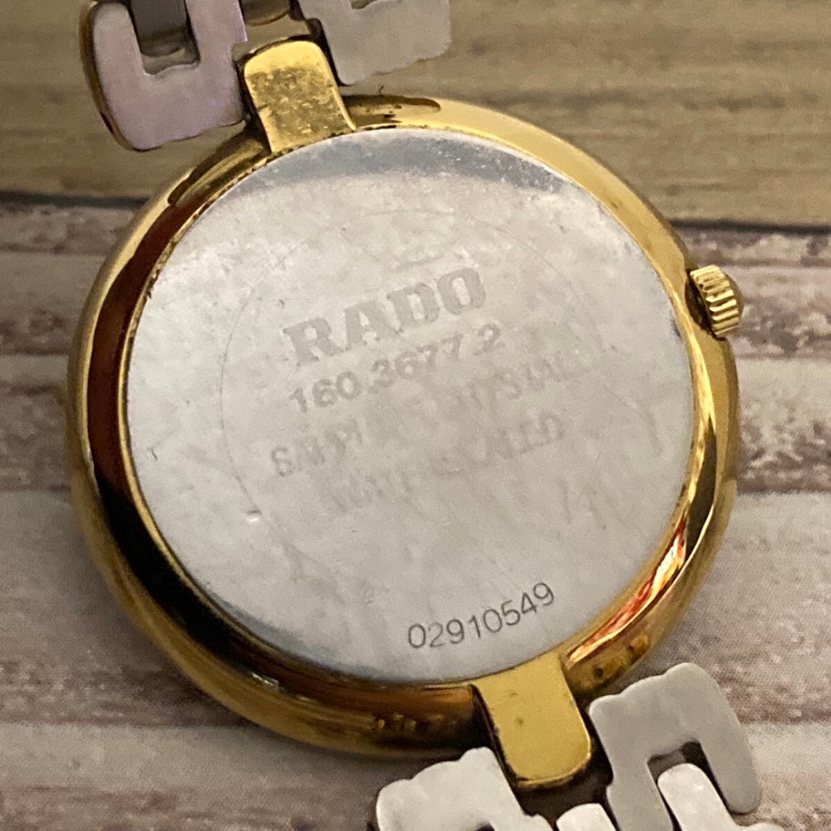 ◆稼働品◆良品◆ RADO ラドー フローレンス 160.3677.2 クォーツ 腕時計 デイト ラウンド 黒文字盤 メンズ腕時計 _画像3