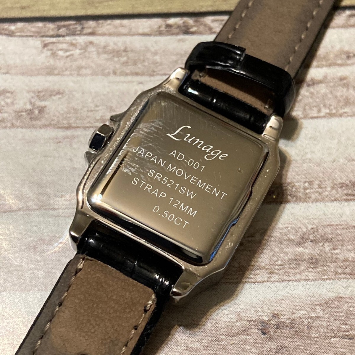 ◆稼働品◆美品◆ Lunage ルナージュ AD-001 0.50CT シルバー文字盤 クォーツ スクエア レディース腕時計_画像3