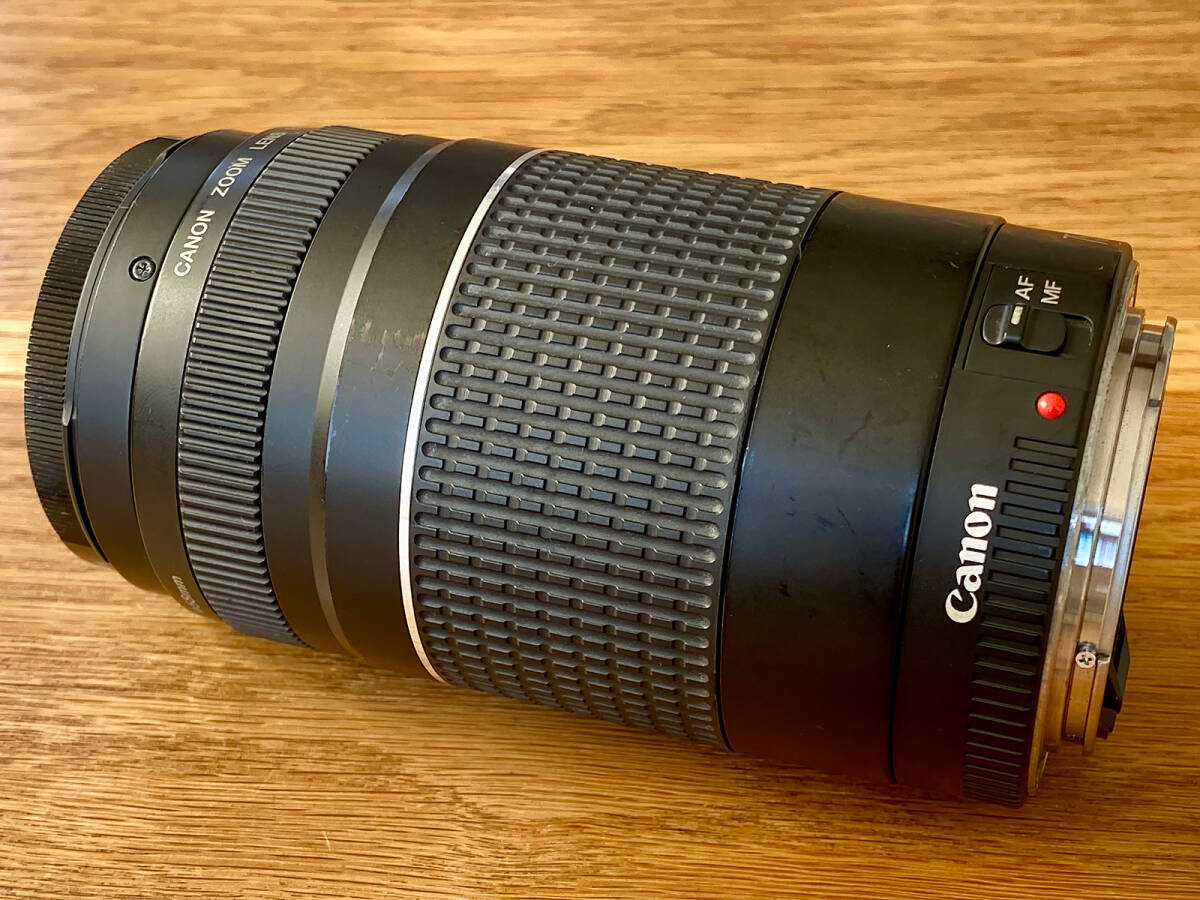 【中古動作品】CANON ZOOM LENS EF 75-300mm f/4-5.6 Ⅲ（望遠ズームレンズ）_画像9