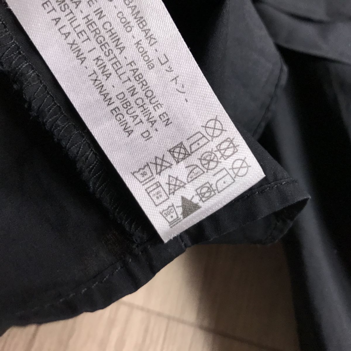 100円スタート○ ZARA ザラ　おしゃれデザイン　ノーカラー ブラウス_画像6