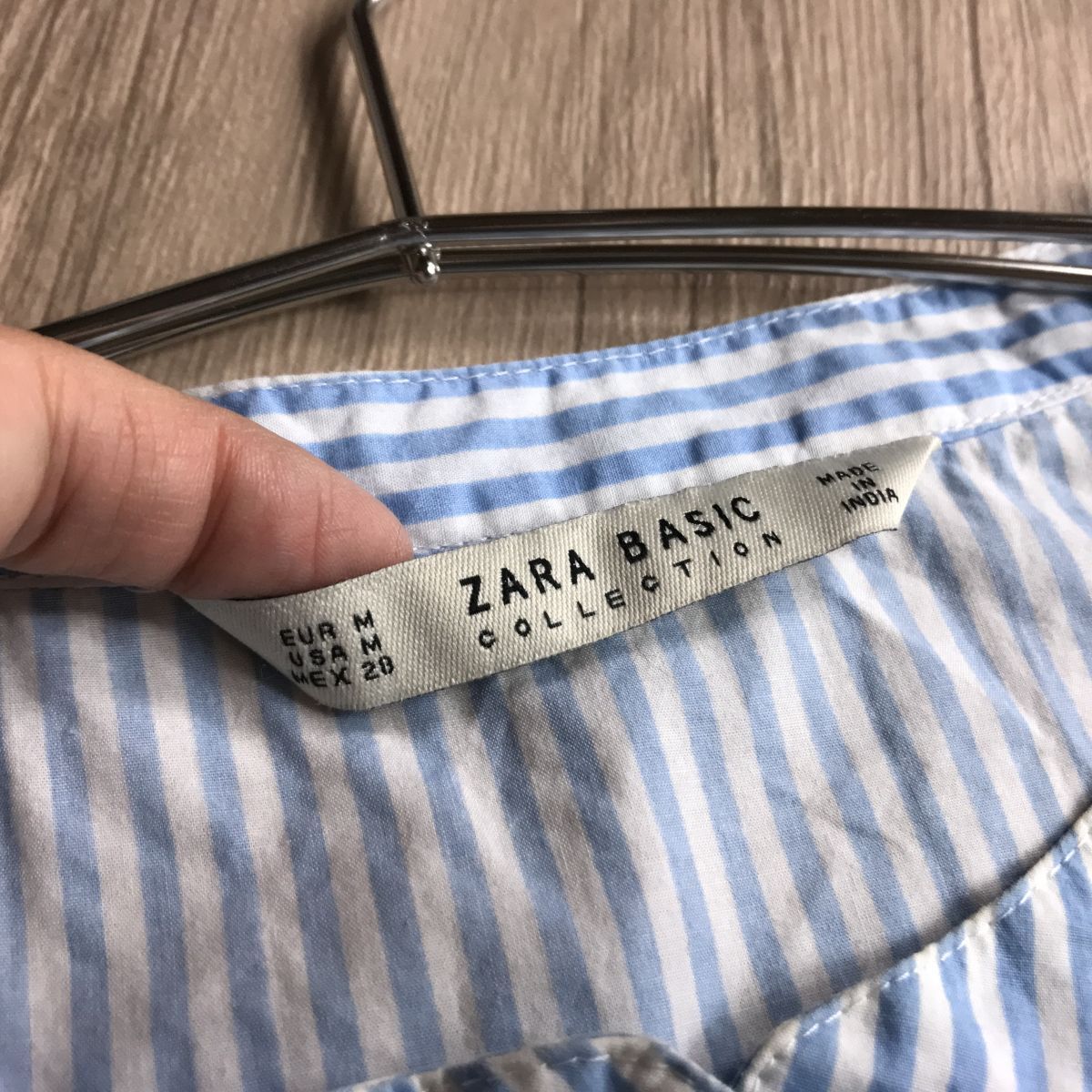 100円スタート♪ ZARA ブルーストライプ　ステッチデザイン　ブラウス　バンドカラー_画像4