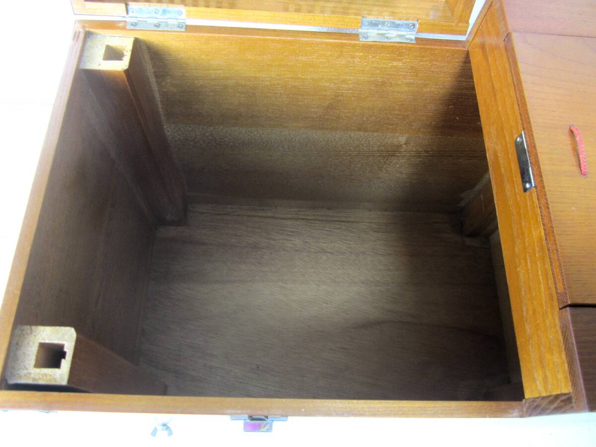 昭和レトロ】釣り用 腰かけ 椅子 収納ボックス 木製 道具入れ 昭和レトロ】釣り用 腰かけ 椅子 収納ボックス 木製 道具入れ