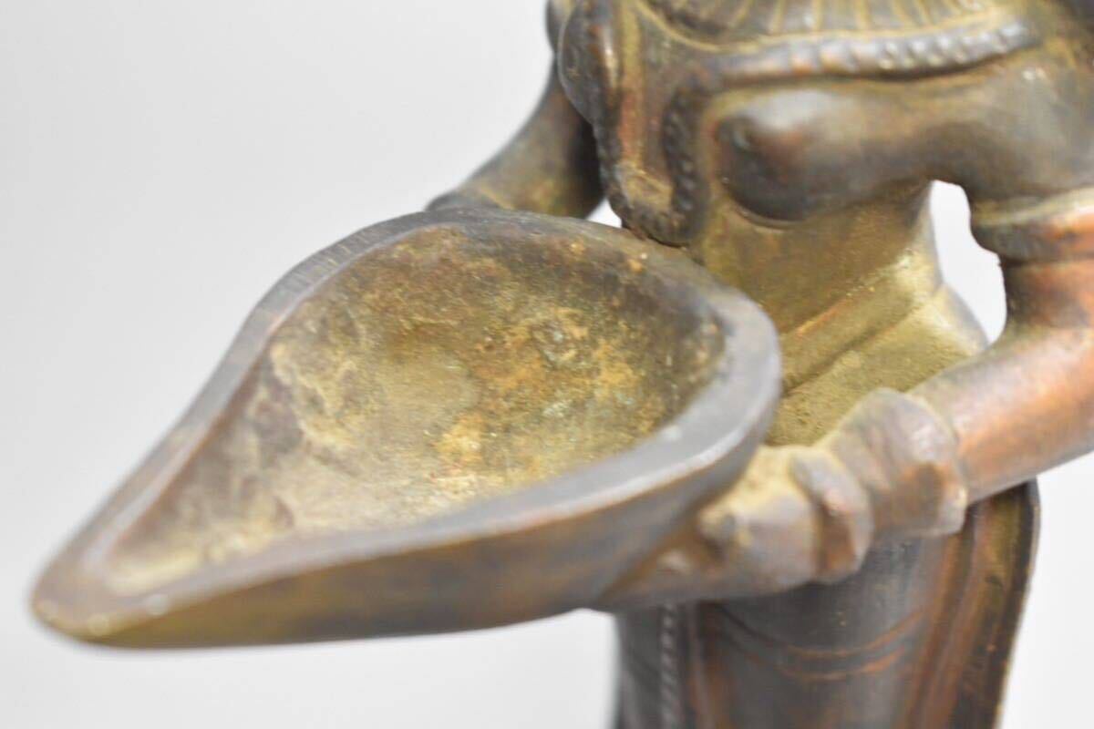 【英】A553 時代 銅人物燭台 H35.4㎝ 美術 銅製 銅器 骨董品 美術品 古美術 時代品 オブジェ アンティーク_画像10