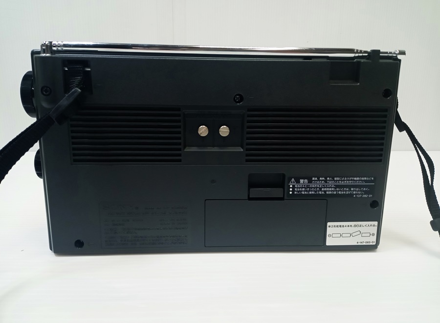 下松)【美品】SONY ソニー ICF-EX5MK2 AM FM ワイドFM ラジオNIKKEI ポータブルラジオ 乾電池 ◆N2403085 MC31Aの画像4