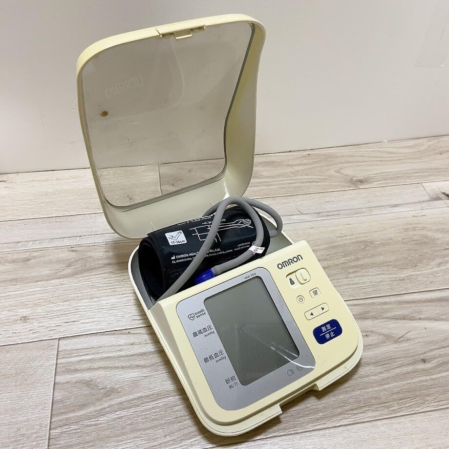 【AJ】自動電子血圧計 HEM-7310 OMRON オムロン 上腕式血圧計 ホワイト 2015年製 0326-5170-7980-ka-1584_画像2