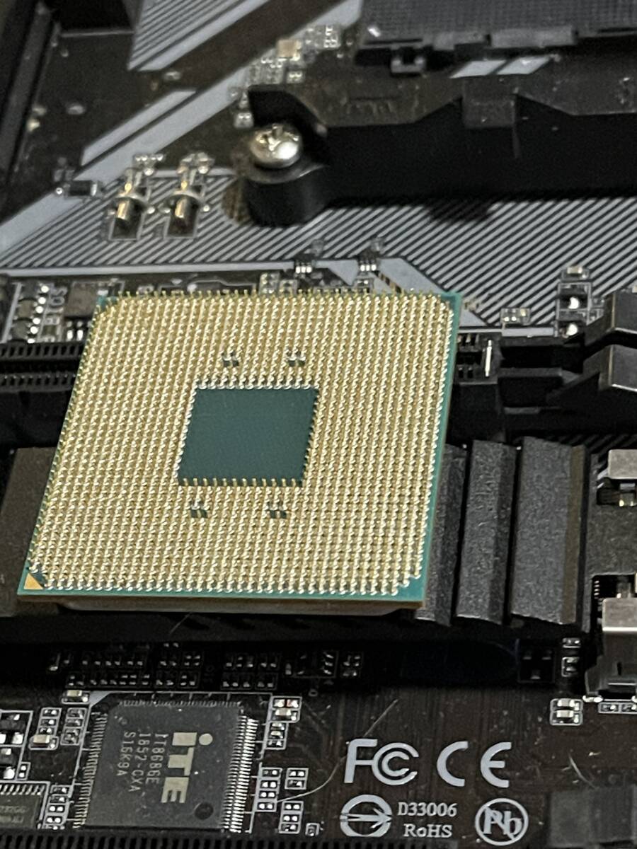 AMD RYZEN 7 3700X AM4の画像3