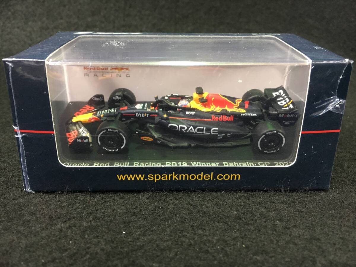 ●新品未開封●Ｙ287●スパーク 1/64 オラクル レッドブル レーシング RB19 2023 F1 #1 M.フェルスタッペン の画像1