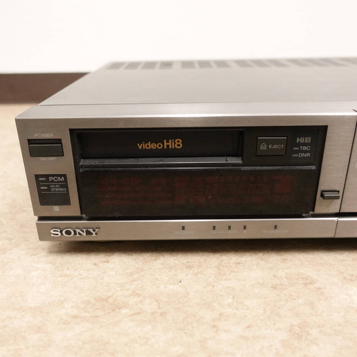 1円スタート SONY VIDEO CASSETTE RECORDER EV-BS3000 42426 ジャンク ソニー ビデオカセットレコーダー 8ミリビデオ 映像機器_画像3