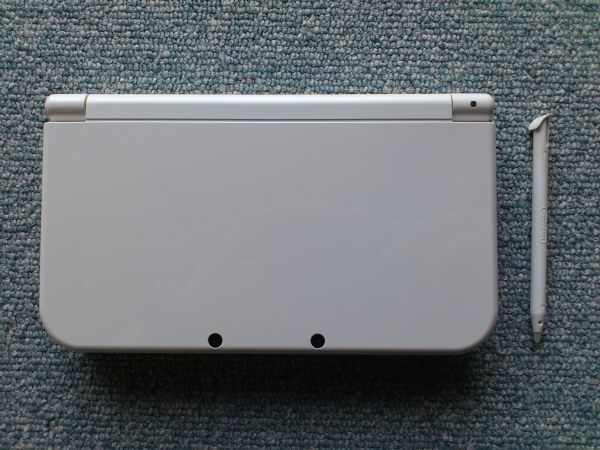 Newニンテンドー3DS LL パールホワイト Nintendo 任天堂 本体_画像1