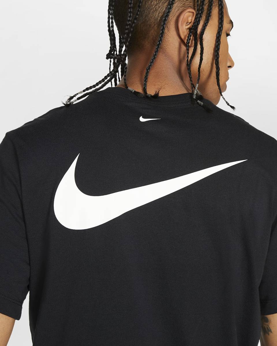 新品タグ付 店舗完売 入手困難 L/XL/2XLサイズ選択可 黒 ナイキ NSW ビッグスウッシュ 文字刺繍 ロゴプリント Tシャツ Nike Swoosh T-Shirt_画像3