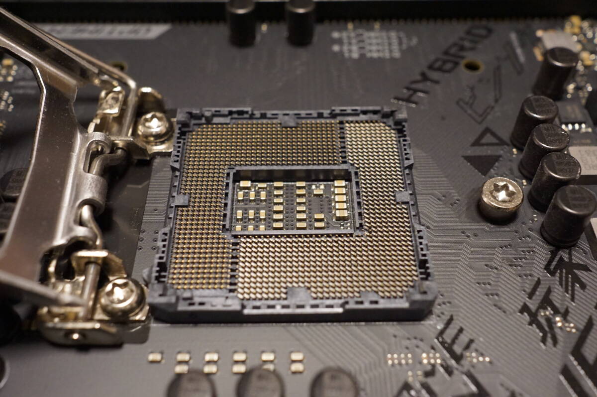 【動作確認済】ASUS ROG STRIX Z390-F GAMING LGA1151 (Intel 第8世代/第9世代) IOパネル一体型_画像4