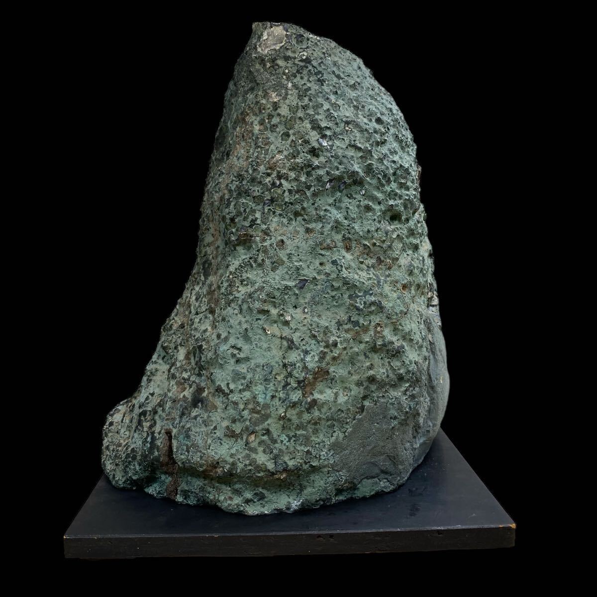 ★紫水晶 アメジストドーム 高さ約19.5㎝ 重さ約3.15kg 原石 パワーストーン 天然石 鉱物 置物 の画像2