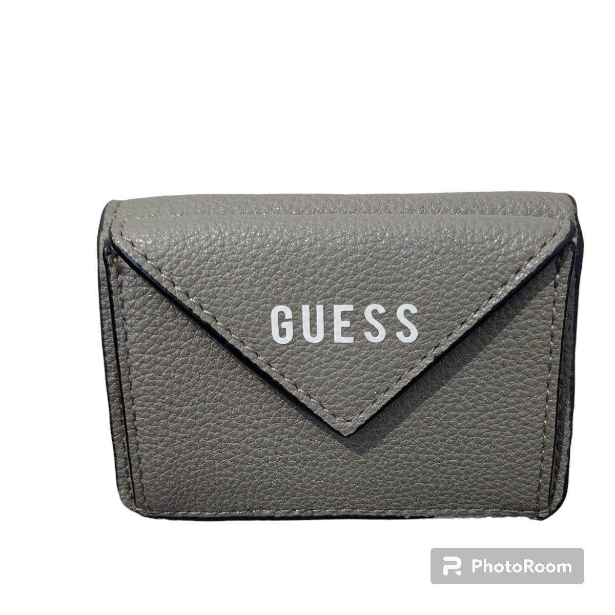 美品 GUESS ゲス 三つ折り財布 ミニウォレット グレー 