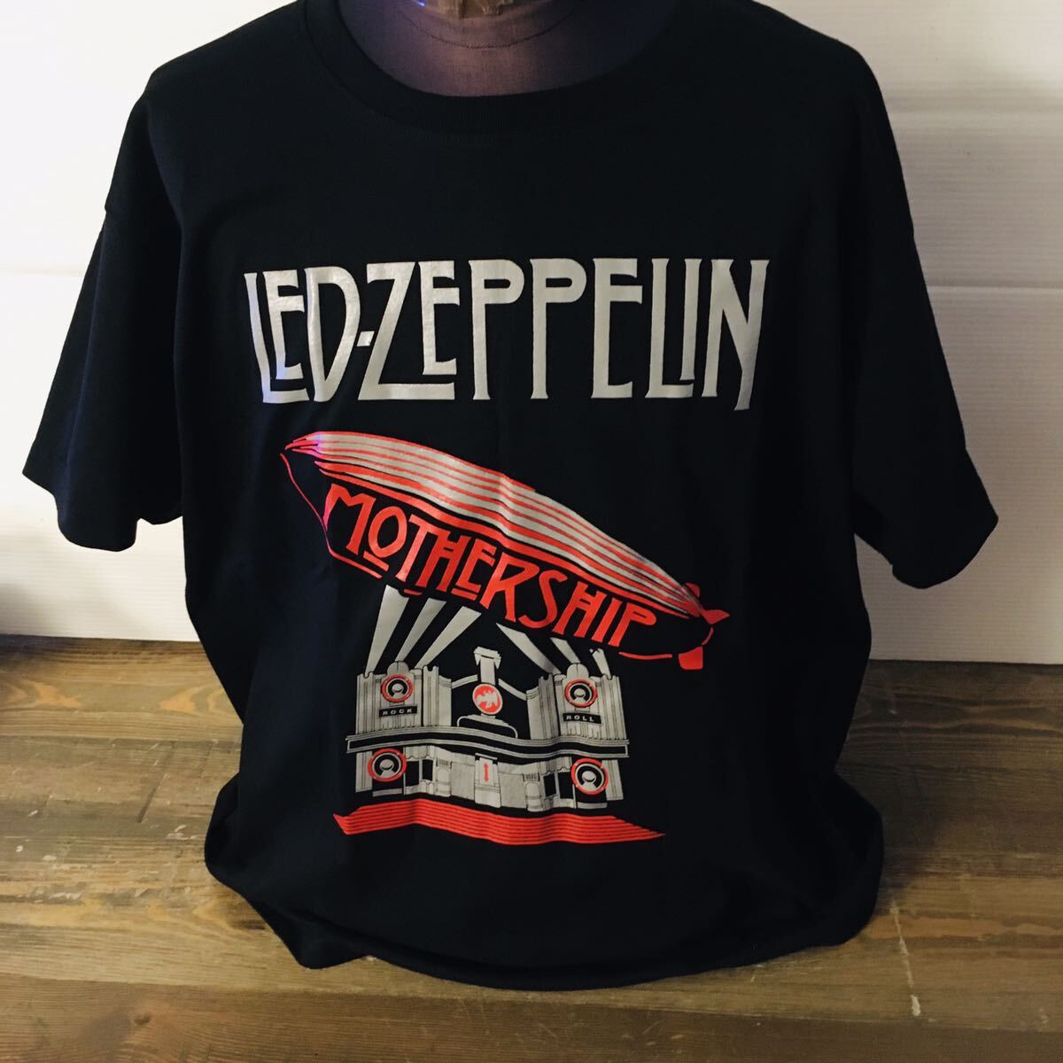 70年代バンド レッドツェッペリン　LED ZEPPELIN L バンドTシャツ　ロックTシャツ ブラック_画像1