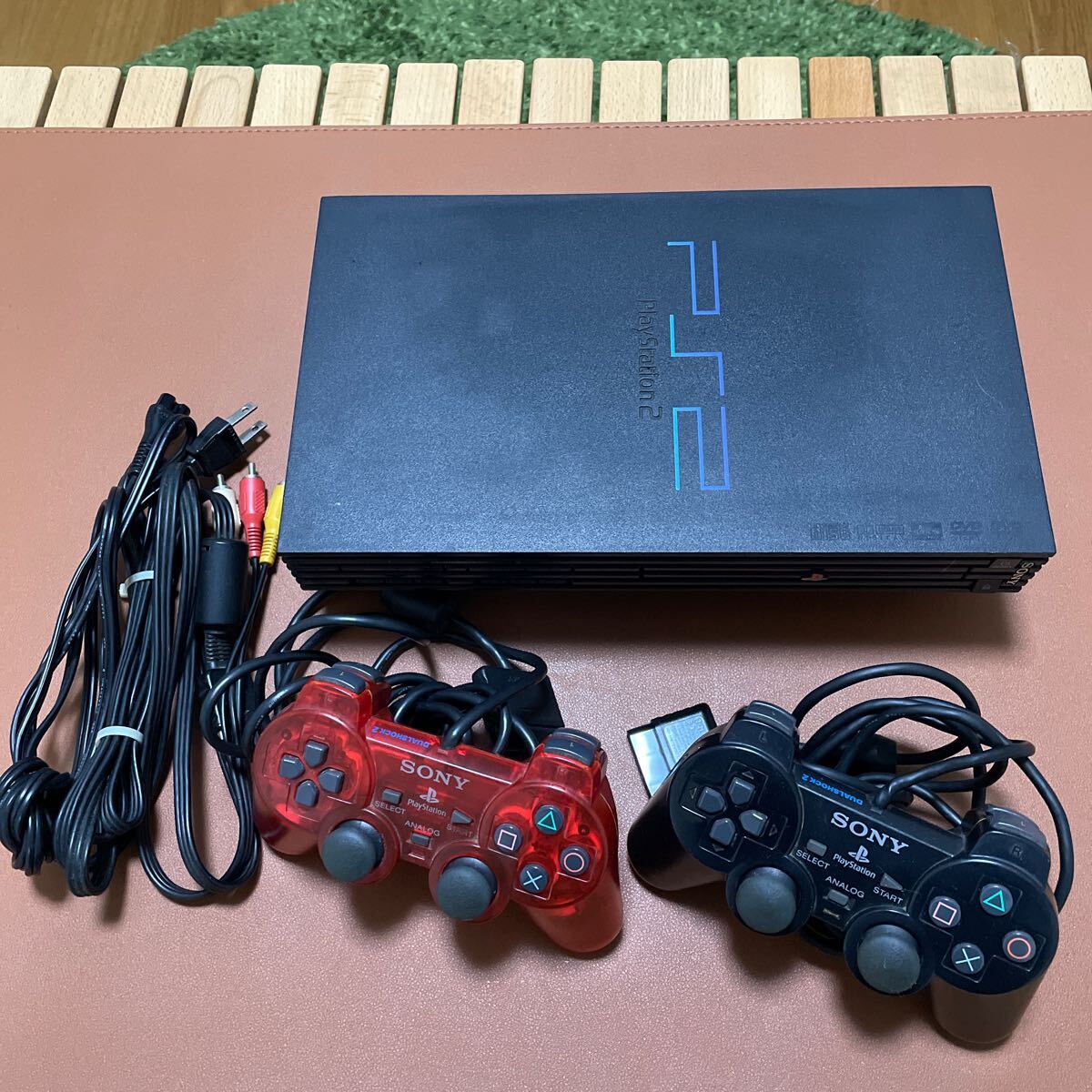 【動作確認済】PS2 SCPH-30000 厚型 セット コントローラー 本体 PlayStation2 プレステ2ブラック 1円スタート_画像1