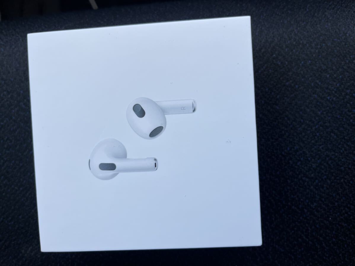 Apple AirPods 第3世代　MagSafeケース付き_画像4