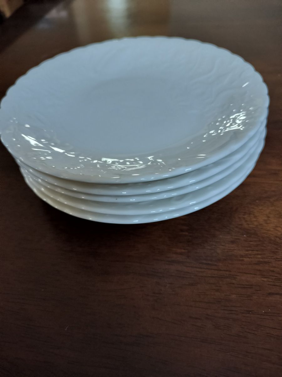 可愛い絵柄のケーキ皿５枚セット 洋食器 ホワイト
