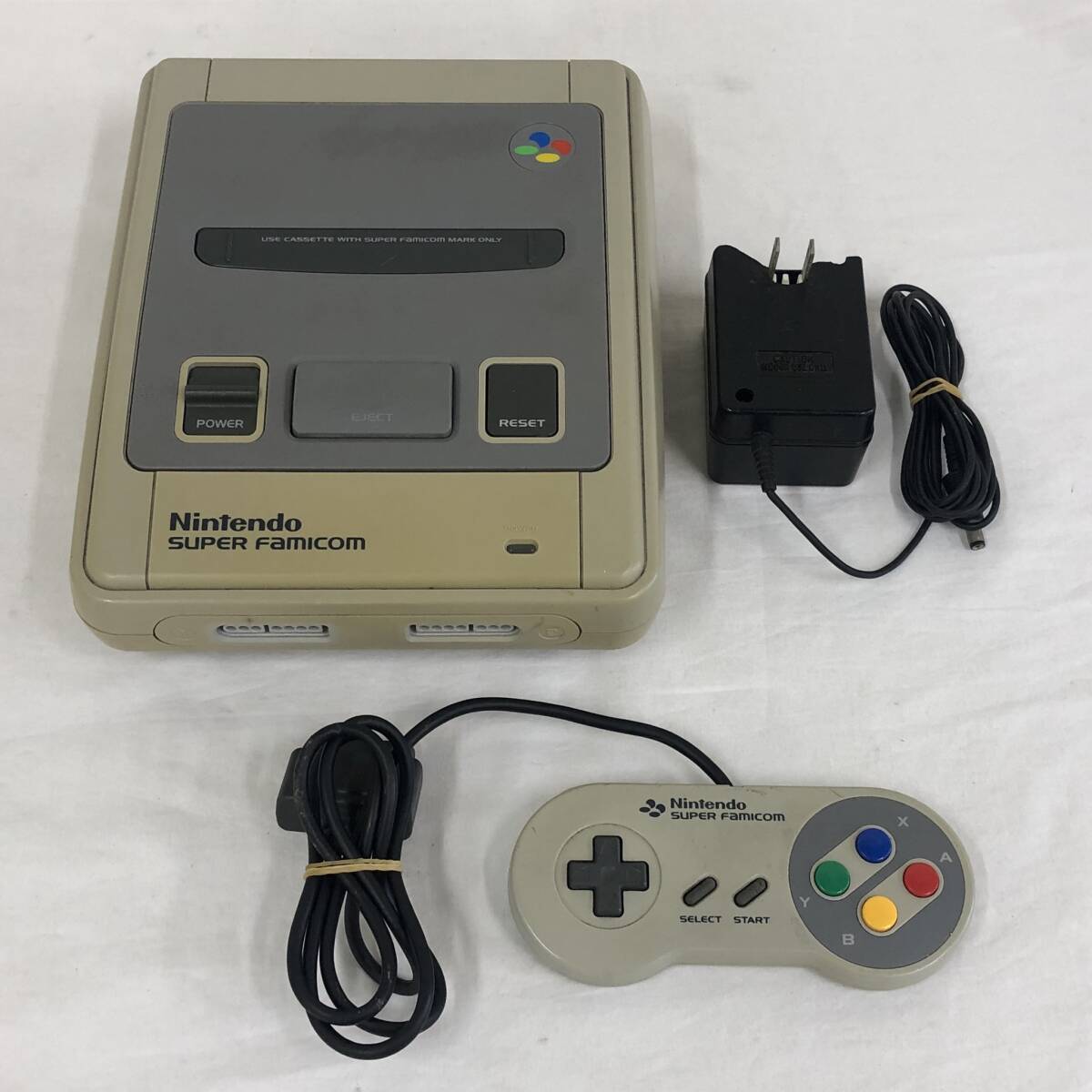 LA013190(035)-346/KH3000【名古屋】Nintendo ニンテンドー スーパーファミコン SHVC-001 ゲーム機の画像1
