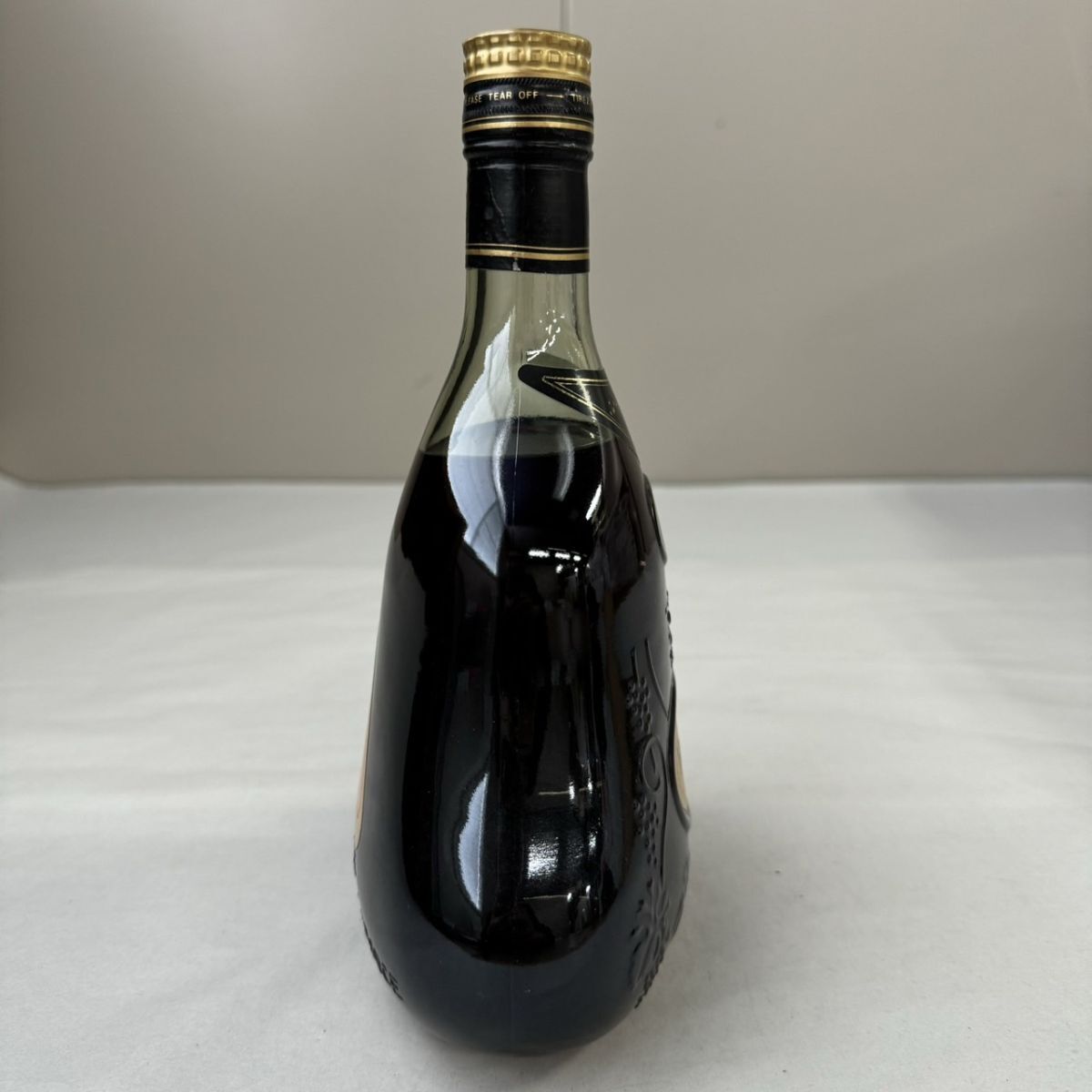 B18643(041)-170/IK20000　【千葉）酒　Hennessy　X.O　COGNAC　ヘネシー　コニャック　ブランデー　金キャップ　40%　700ml_画像4