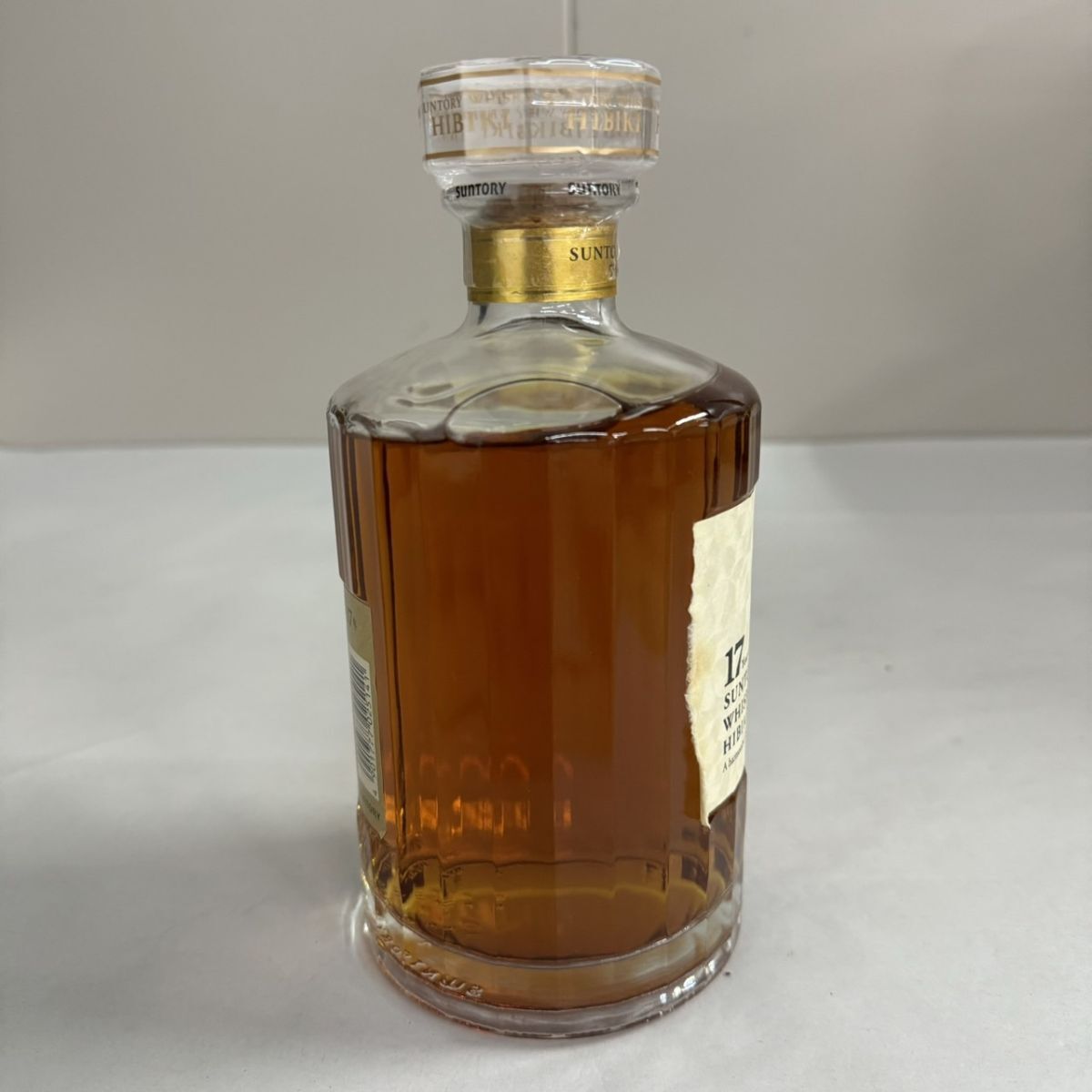 B15853(043)-139/OY50000 【千葉県内のみ発送】酒 SUNTORY WHISKY 響 17 Years Old サントリーウイスキー HIBIKI 17年 43％700mlの画像4