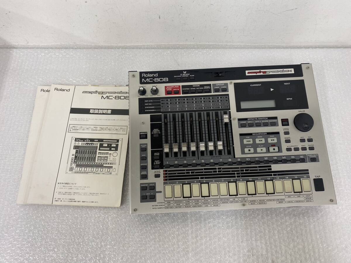 PA018760(034)-429/KK0【名古屋】Roland ローランド MODEL MC-808 sampling groovebox _画像1