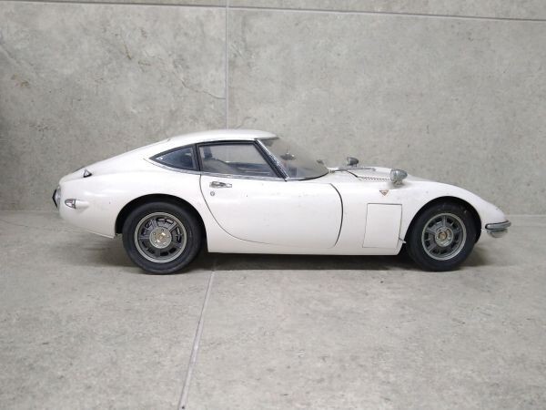 F7494(041)-708/KH20000【千葉】デアゴスティーニ TOYOTA 2000GT 模型 プラモデル　バインダー、冊子、DVD付き　DeAGOSTINI_画像5