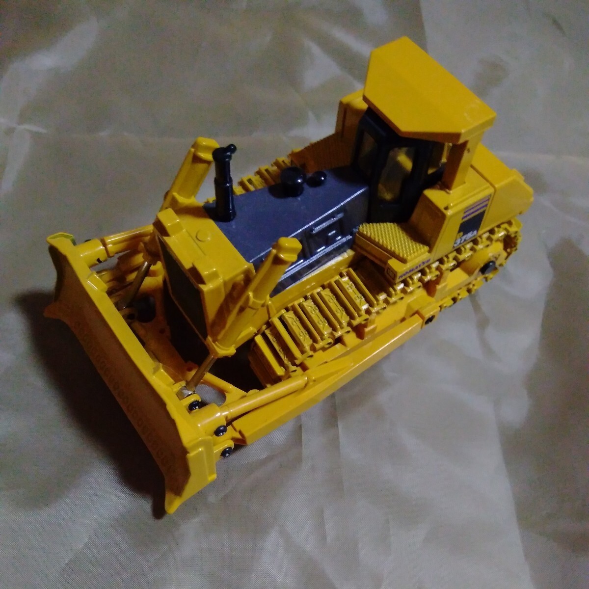 アガツマ　ダイヤペット 1/55scale　コマツブルドーザー D375A ミニカー　建設車両　DH-2001 KOMATSU BULLDOZER DH-2001　絶版品_画像1