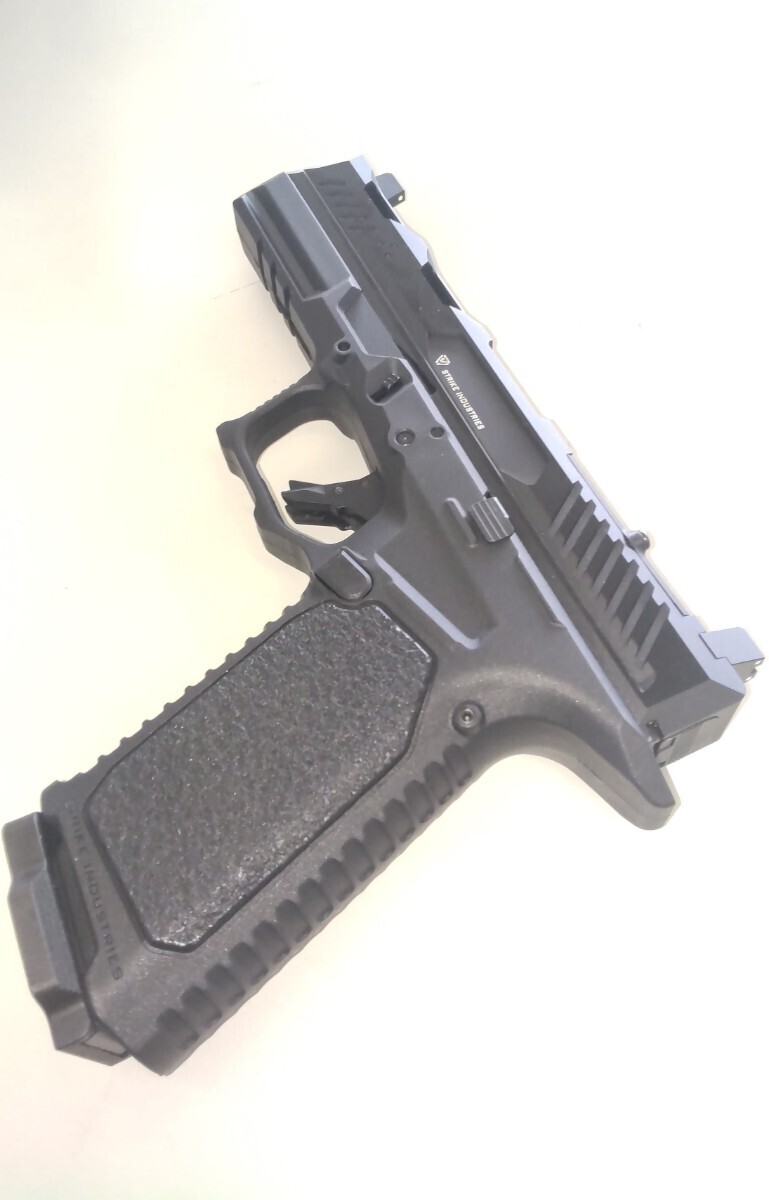 EMG STRIKE INDUSTRIES ARK17 Glock17 ガスブローバックの画像5