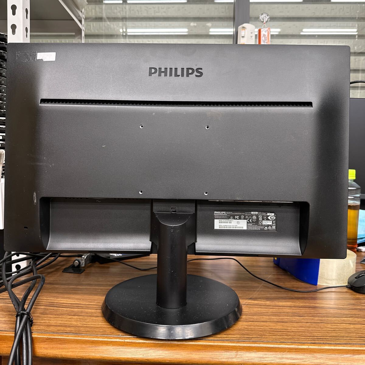 junk-71 Philips 243v5Q 24インチ液晶モニター　フルHD HDMIで検品　画面キズ小 電源ケーブル付き_画像4