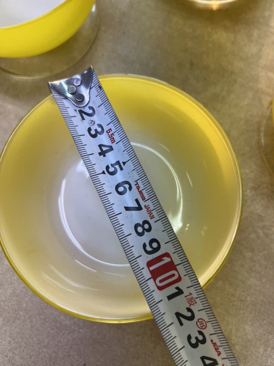 FJ0728 黄色のガラス食器まとめ 小皿 取り皿 コップ イエロー ガラスの画像2