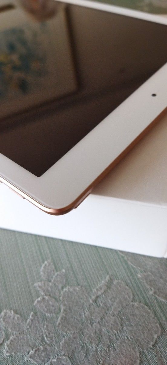   Apple iPad第6世代32GBWiFiローズゴールド整備済み品
