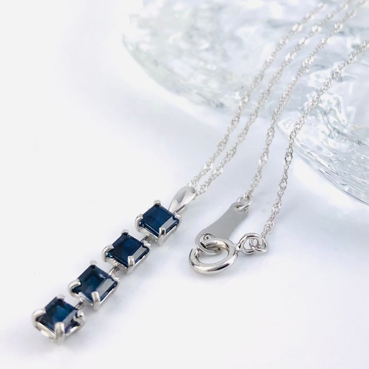 全ての ネックレス サファイア K18WG 【77】 4ストーン (1501) 1.0g 40㎝ 全長 18.0×3.3mm スクリューチェーン オシャレ 揺れる 0.60ct サファイア