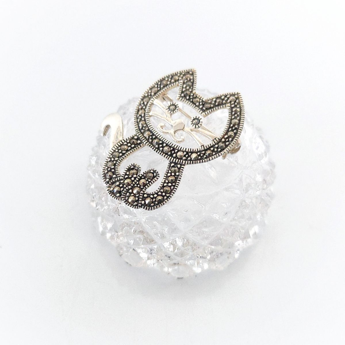 【刻印あり】1円 SILVER シルバー 925 ネコ ねこ 猫 cat キャット ブローチ W2.8×H3.5cm 4.8g レディース アンティーク アクセサリー #726の画像1