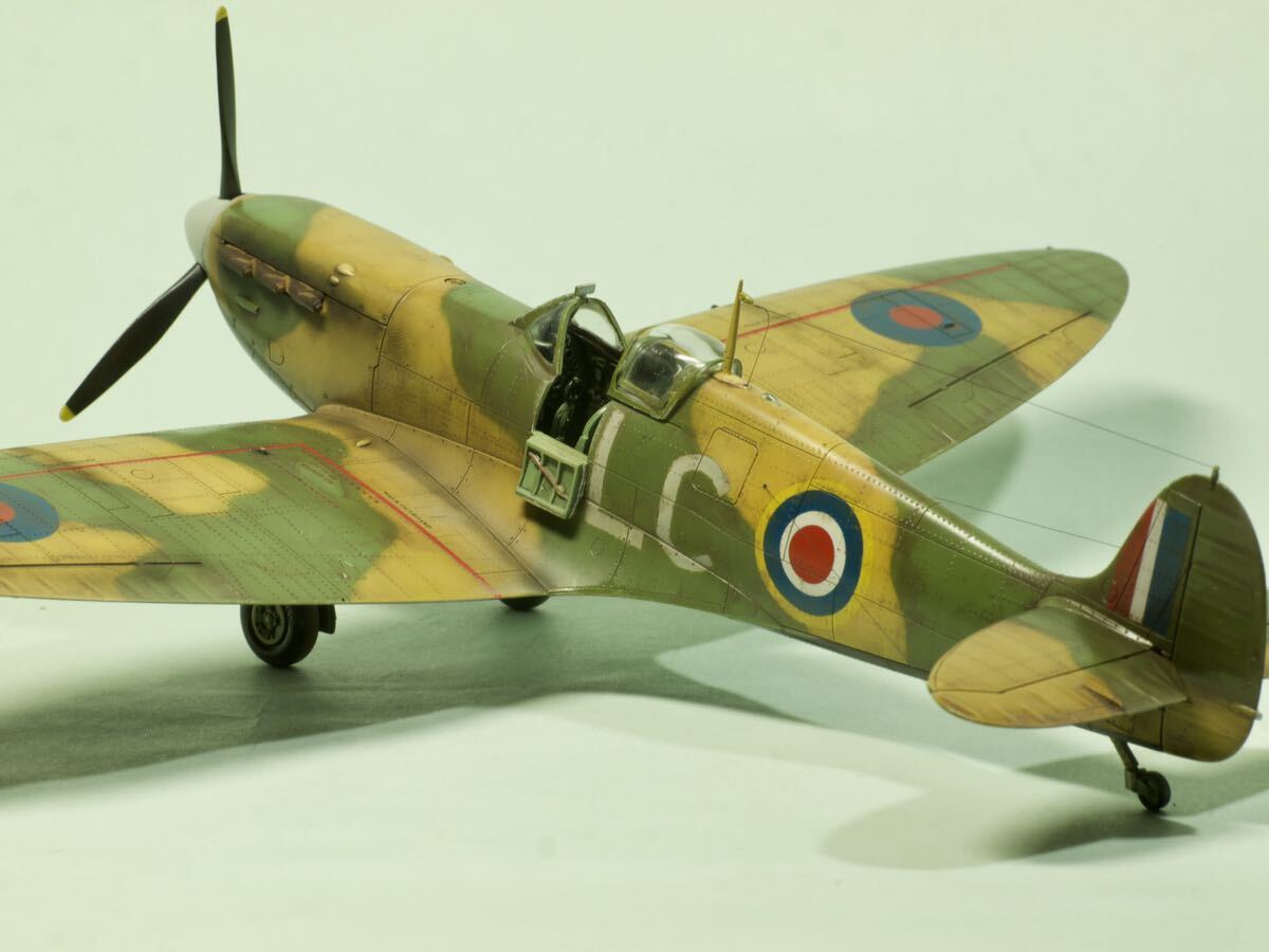 完成品 1/48 タミヤ スピットファイア Mk.1 RAF ダンケルク スーパーマリン 英国機 ディテール追加 _画像1