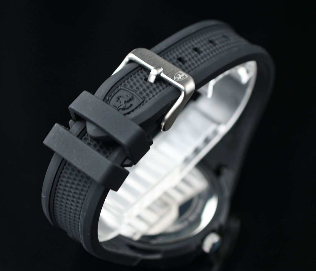 新品1円 フェラーリ公式 ブラック＆レッド 軽量モデル 30m防水 スクーデリア SCUDELIA FERRARI 腕時計 MOVADO メンズ 未使用の画像7