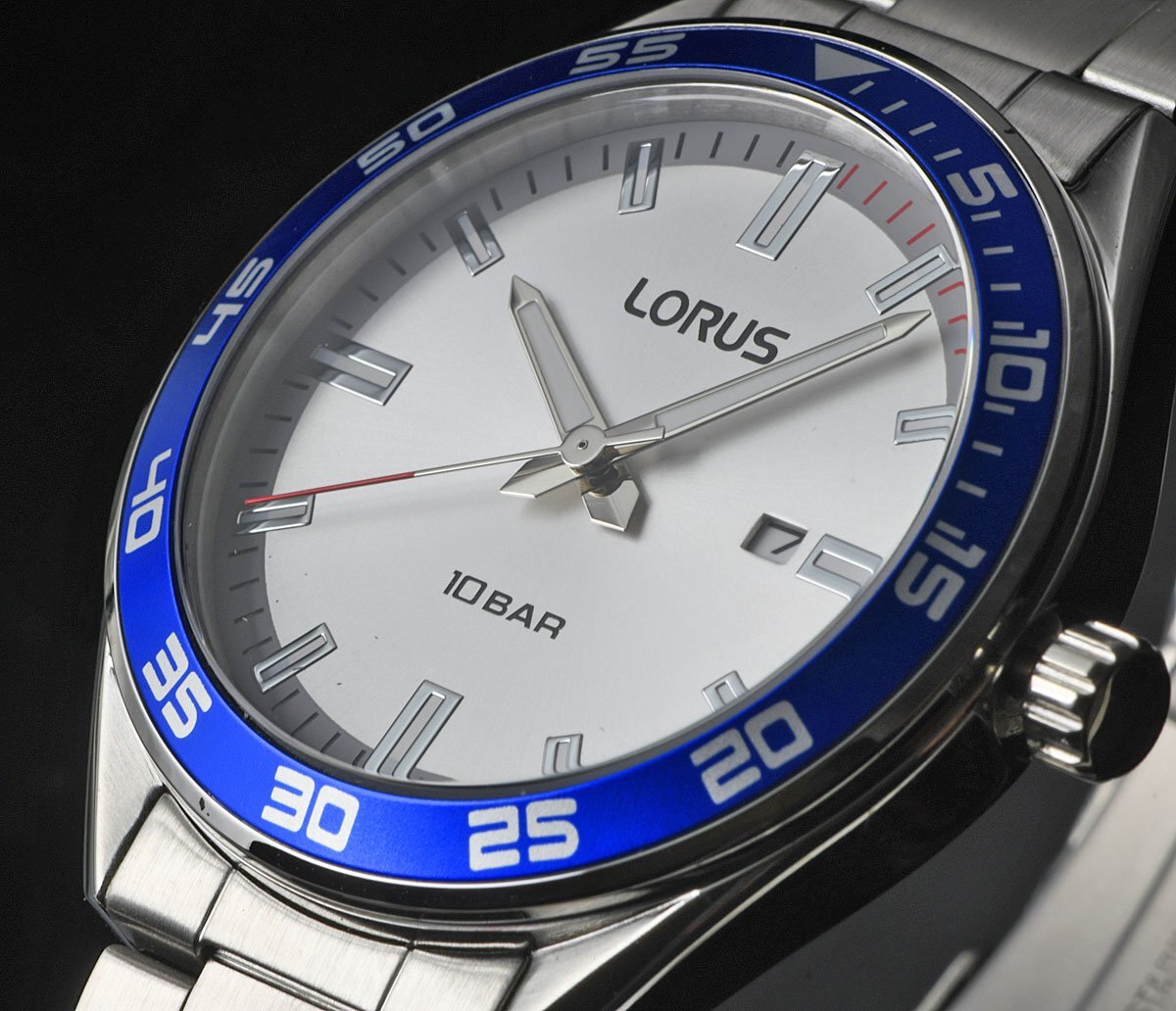 新品1円 セイコーLORUS シンプルで視認性高い王道のデザイン 精悍メタリックシルバー 100m防水 逆輸入 メンズ 日本未発売 SEIKOの画像3