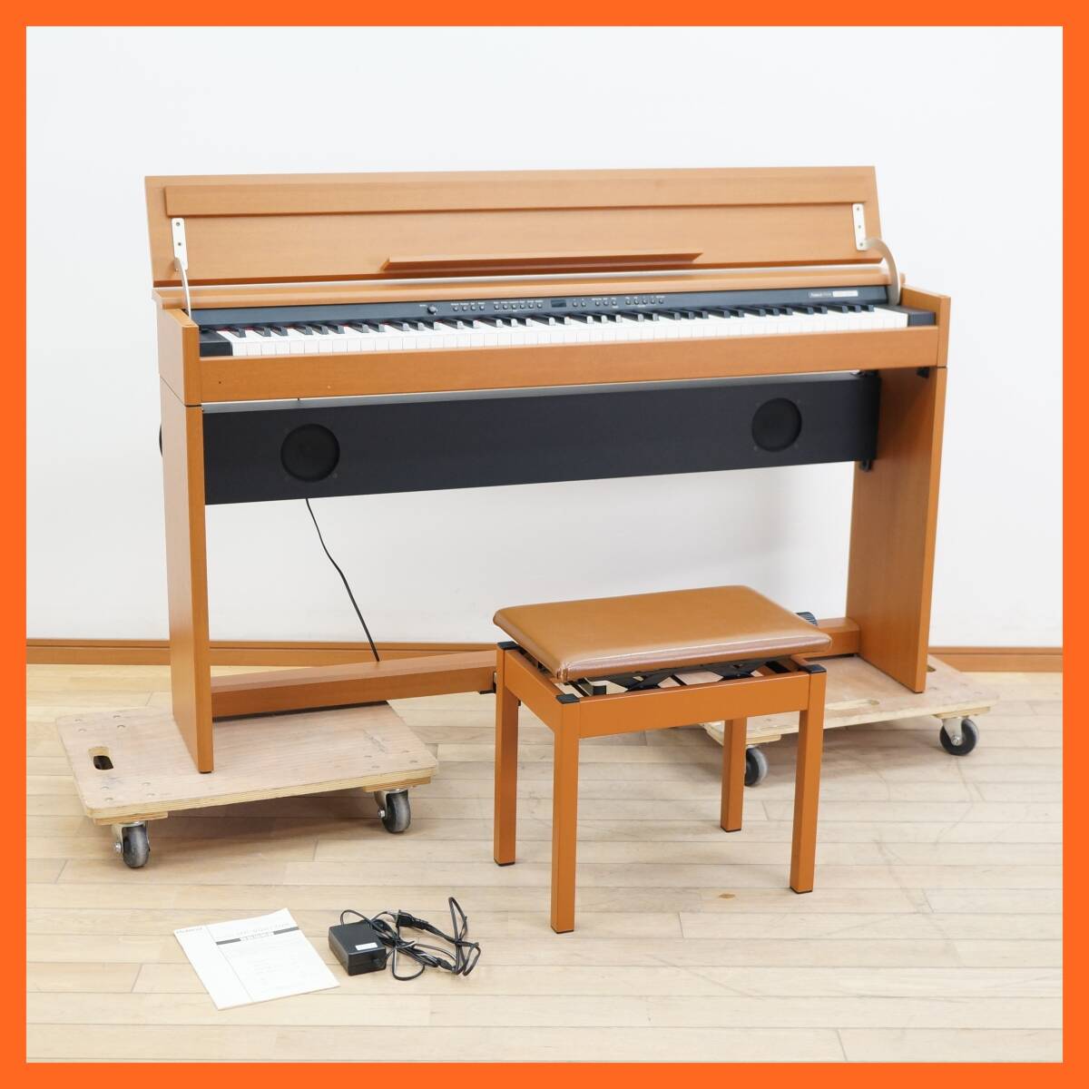 東ハ:【Roland/ローランド】電子ピアノ DP-900 日本製 88鍵 スタンド一体型2本ペダル レッスン支援機能 デジタルピアノ 椅子付 _画像1