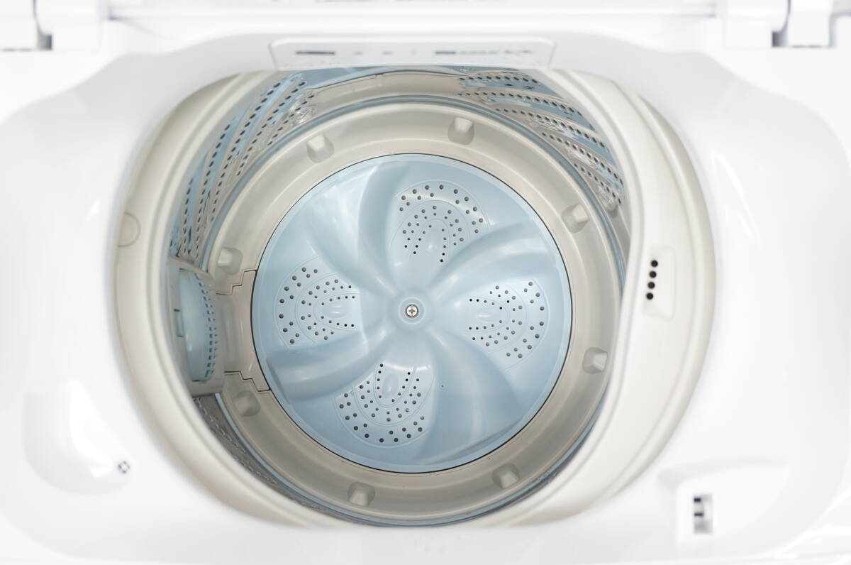 東ハ:【ハイセンス】全自動洗濯機 5.5kg HW-G55A-W ステンレス槽 風乾燥 チャイルドロック シングルライフ ★送料無料★_画像7