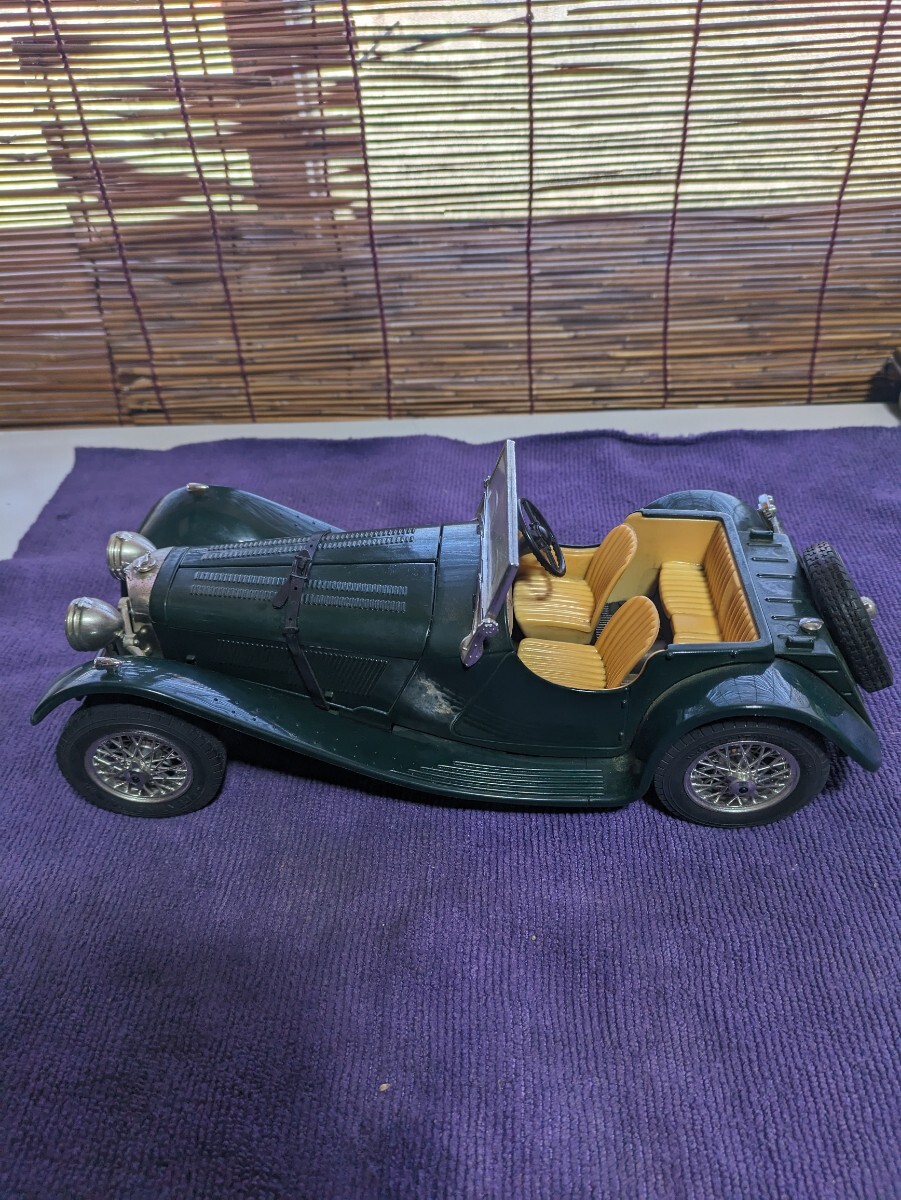 Burago ブラーゴ ミニカー 精密模型 自動車モデル クラシックカーJAGUAR SS 100 1/18スケールの画像3