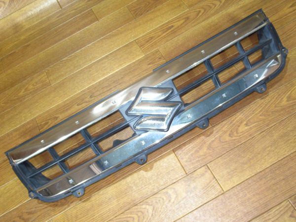  Suzuki TD54W Escudo 2.0 Helly Hansen limited original front grille 99000-99064-E54 / 71743-65J0 TDA4W