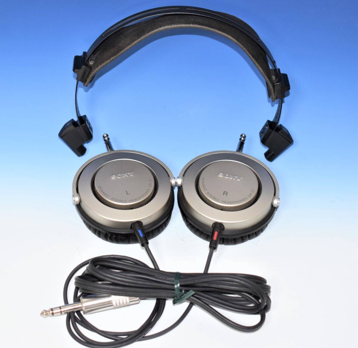 SONY Sony DR-Z7 dynamic type air-tigh type headphone operation excellent beautiful goods 