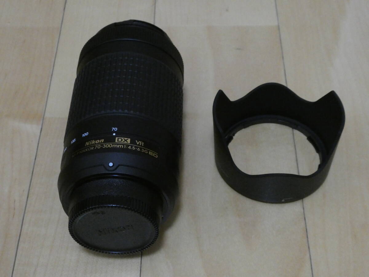Nikon ニコン AF-P DX NIKKOR 70-300mm f4.5-6.3 G ED VR (HB-70 フード付き) 超美品