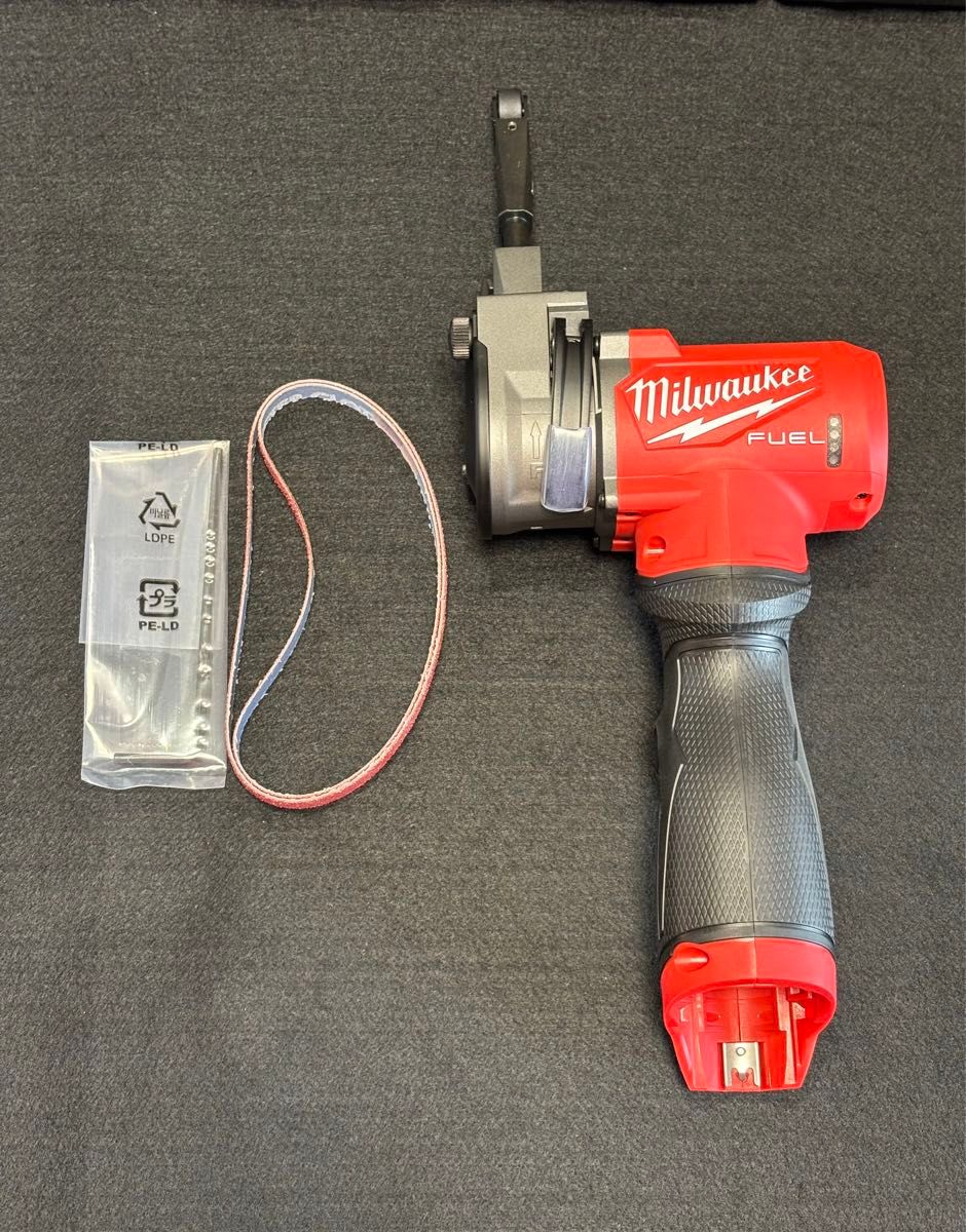 送料込 ミルウォーキーツール【Milwaukee】M12 10㎜ベルト 送料込 ミルウォーキーツール【Milwaukee】M12 10㎜ベルト