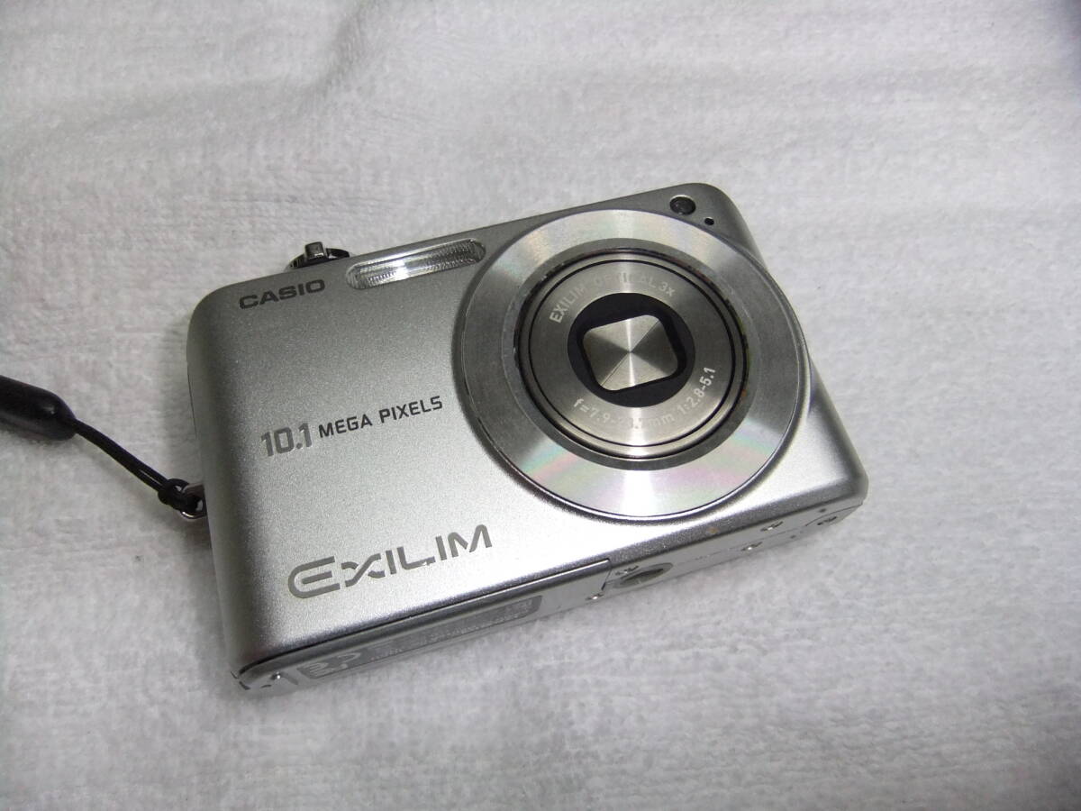 2007年発売 カシオ CASIO デジタルカメラ EXILIM EX-Z1050 1010万画素 光学3倍ズーム ストラップ,SD2GB付 動作確認済 わけあり_画像6