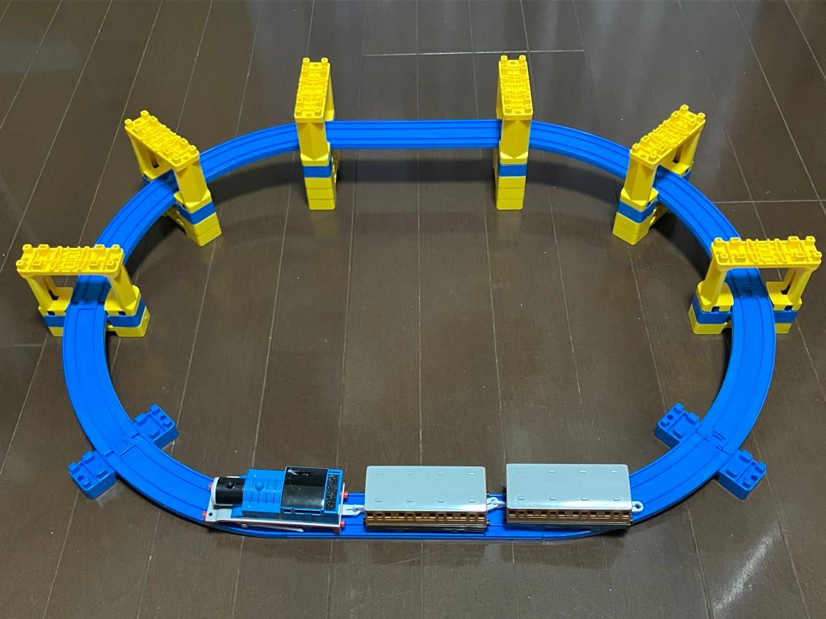 プラレールトーマス車両+坂曲線レールセット
