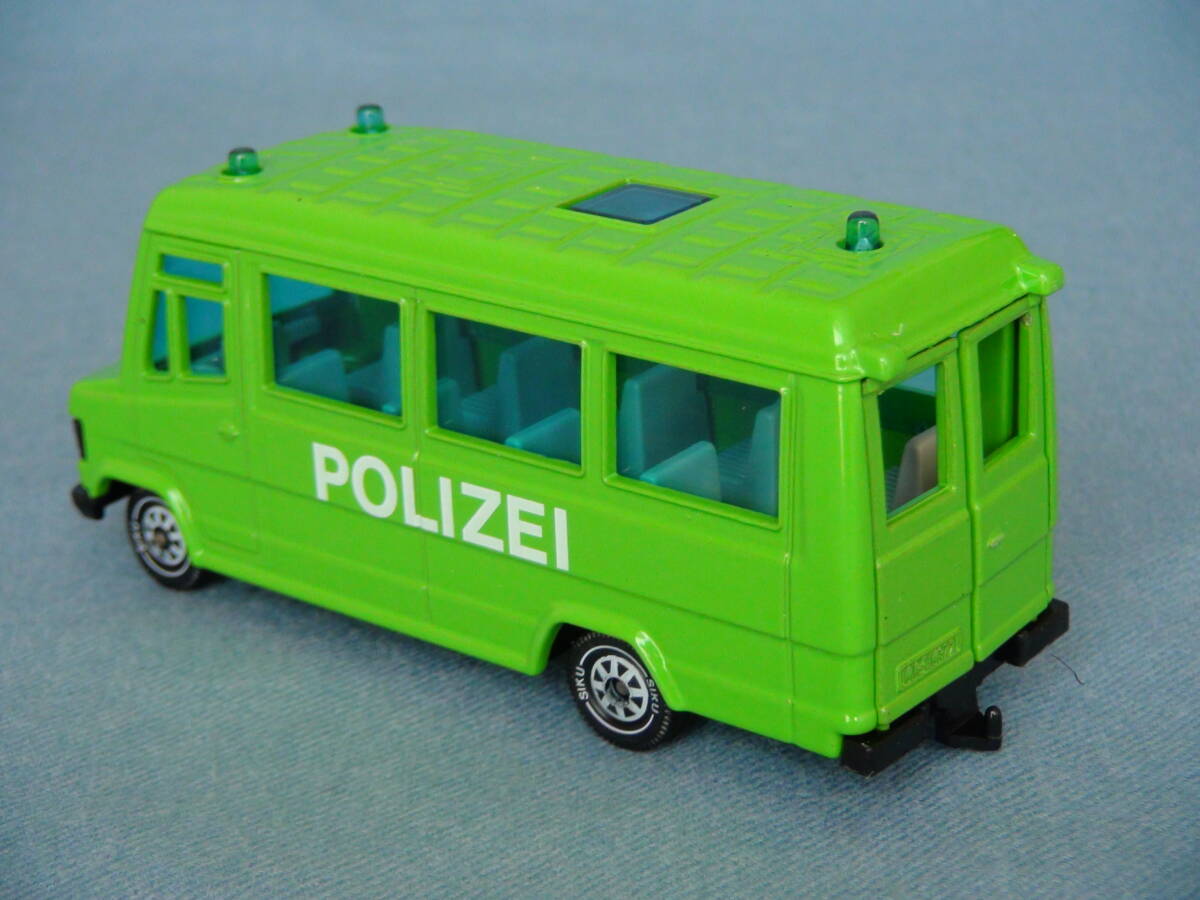 【希少】1980年代西ドイツSIKUジク1/55メルセデス・ベンツ809D型POLIZEI警察用ミニバス/人員輸送車・希少色黄緑・美品/箱付の画像6