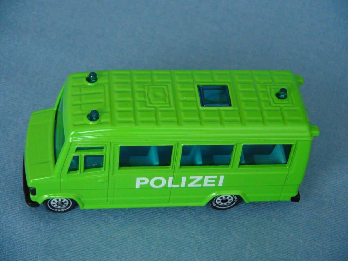 【希少】1980年代西ドイツSIKUジク1/55メルセデス・ベンツ809D型POLIZEI警察用ミニバス/人員輸送車・希少色黄緑・美品/箱付の画像7