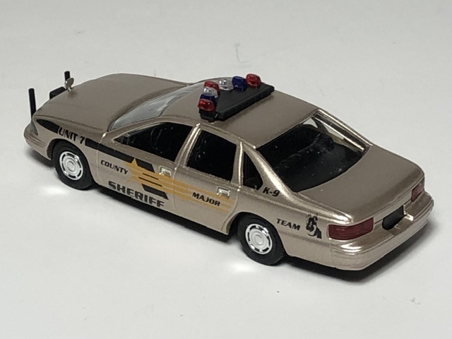 【希少】ブッシュBUSCH1/87旧型シボレー・カプリスシェリフ/ポリスカー金メタ・美品/ケース付・HOモデルの画像6