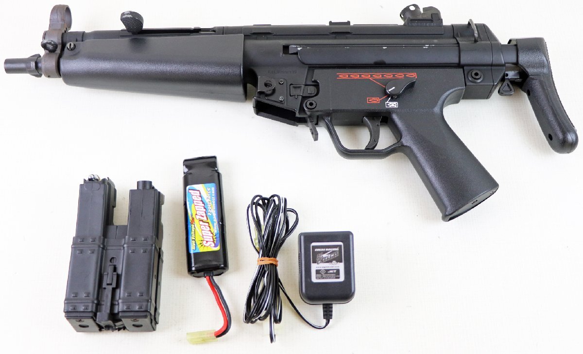 M◇ジャンク品◇電動ガン HK MP5 東京マルイ/TOKYO MARUI マガジン/バッテリー/ACアダプターつき ※対象年令18才以上_画像1